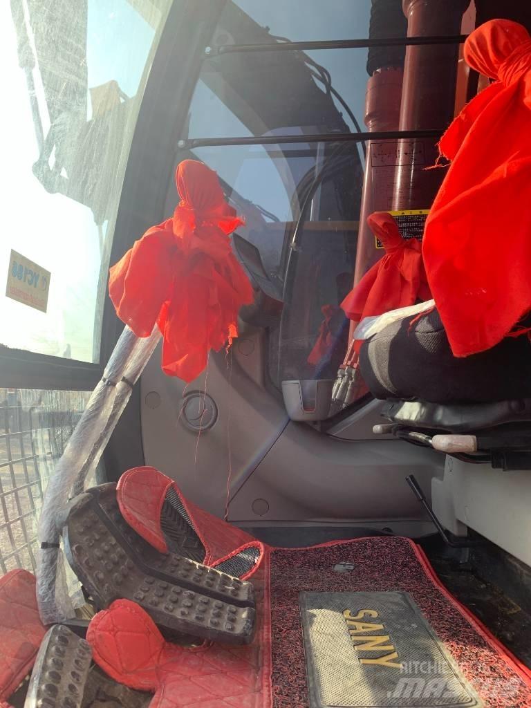 Hitachi ZX 200 Pásové rýpadlá