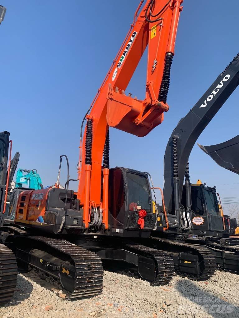 Hitachi ZX 200 Pásové rýpadlá
