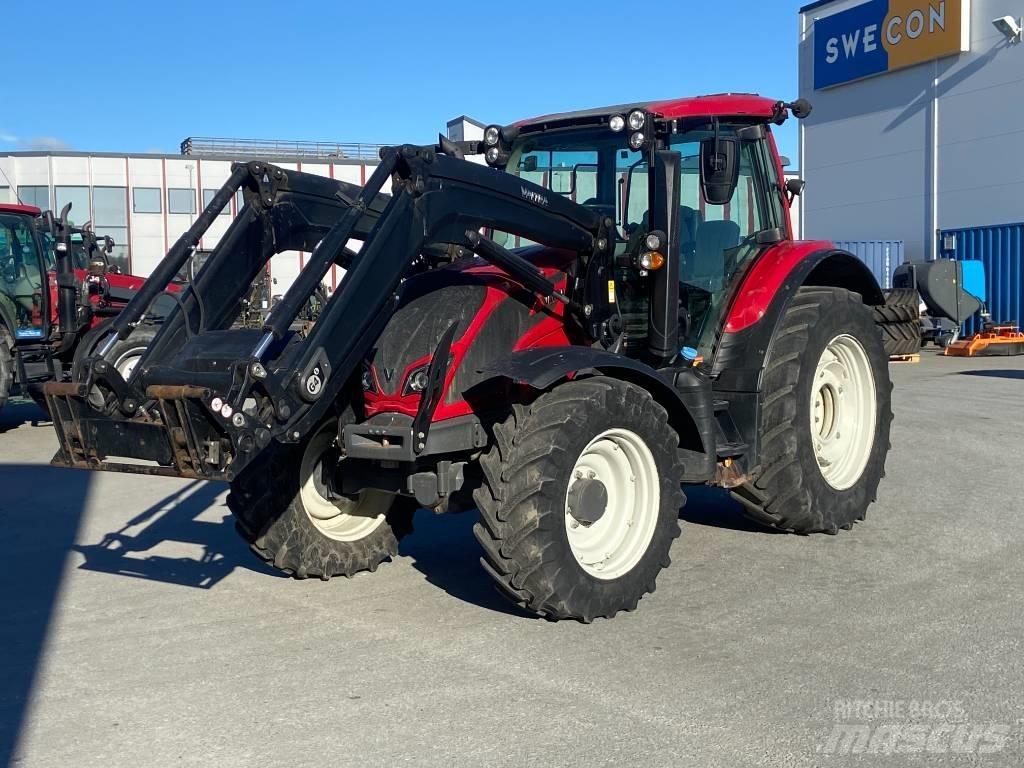 Valtra N124 HITECH 5 Traktory