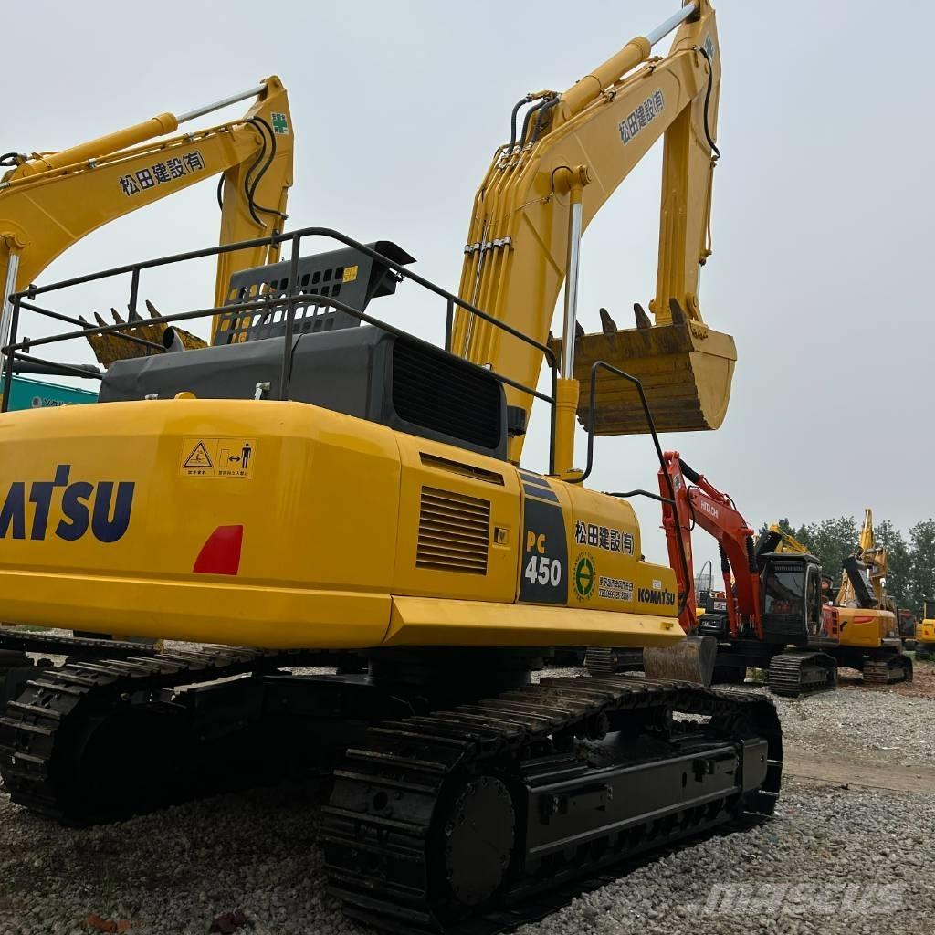 Komatsu 450 Pásové rýpadlá