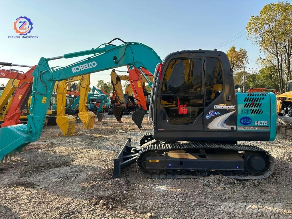 Kobelco SK 75 Midi rýpadlá 7 t - 12 t