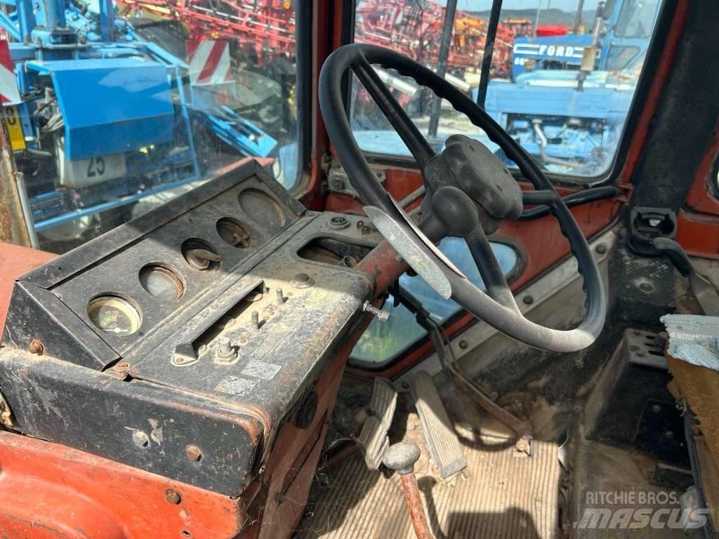 Belarus MTZ 560 Traktory