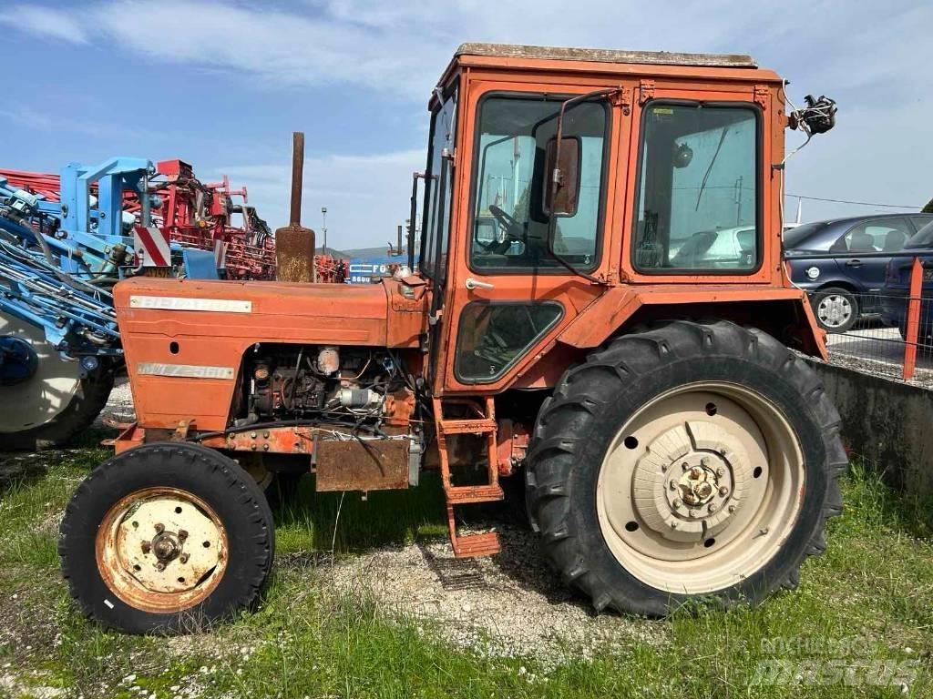 Belarus MTZ 560 Traktory
