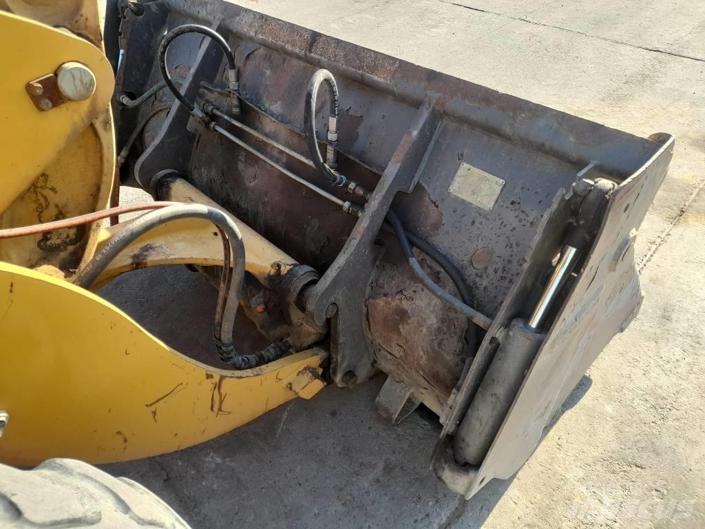 CAT 908 H 2 Kolesové nakladače