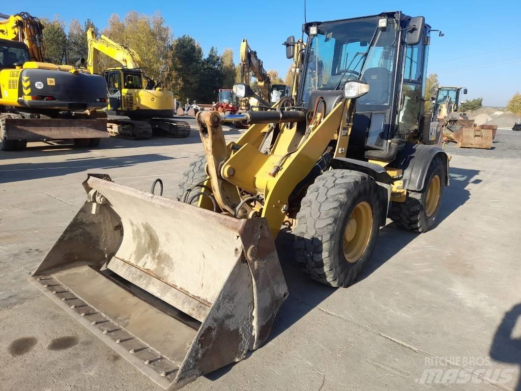CAT 908 H 2 Kolesové nakladače