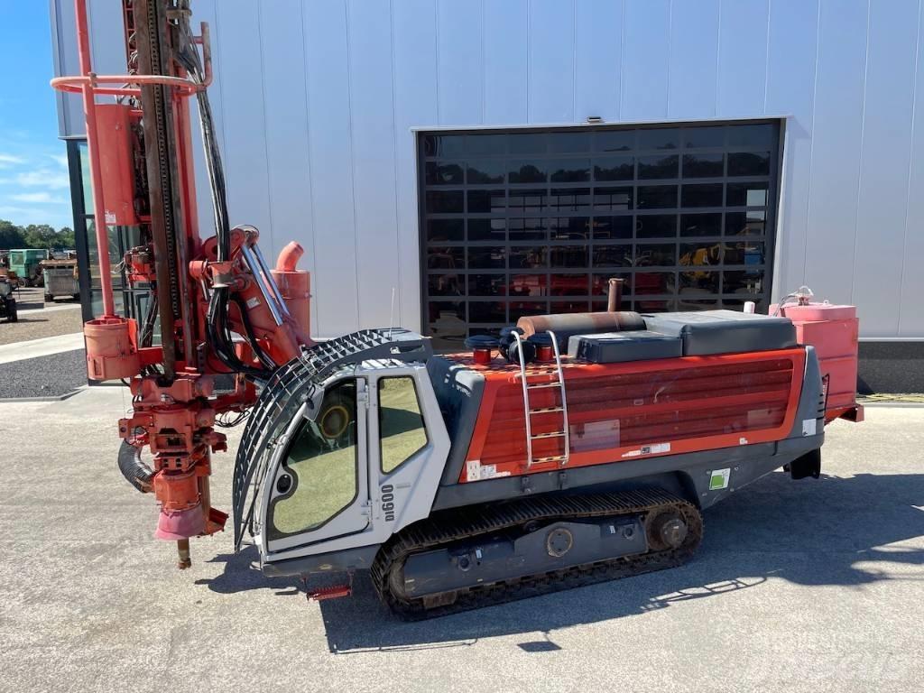 Sandvik DI 600 Povrchové vrtné súpravy