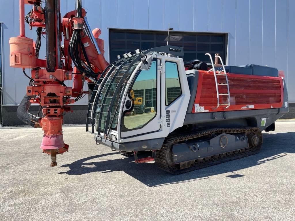 Sandvik DI 600 Povrchové vrtné súpravy