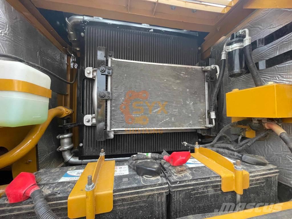 Sany SY 215 C Pásové rýpadlá