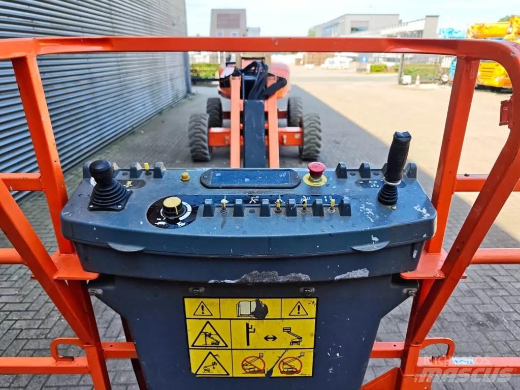 JLG E600 JP Kĺbové plošiny