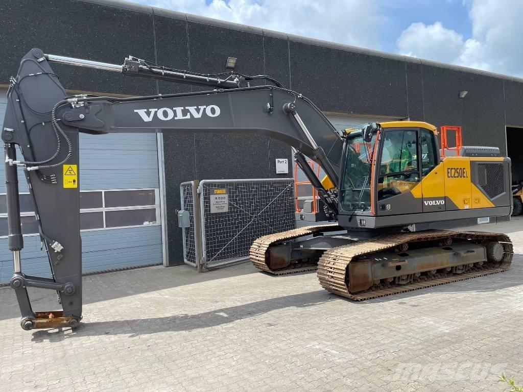 Volvo EC250E Pásové rýpadlá