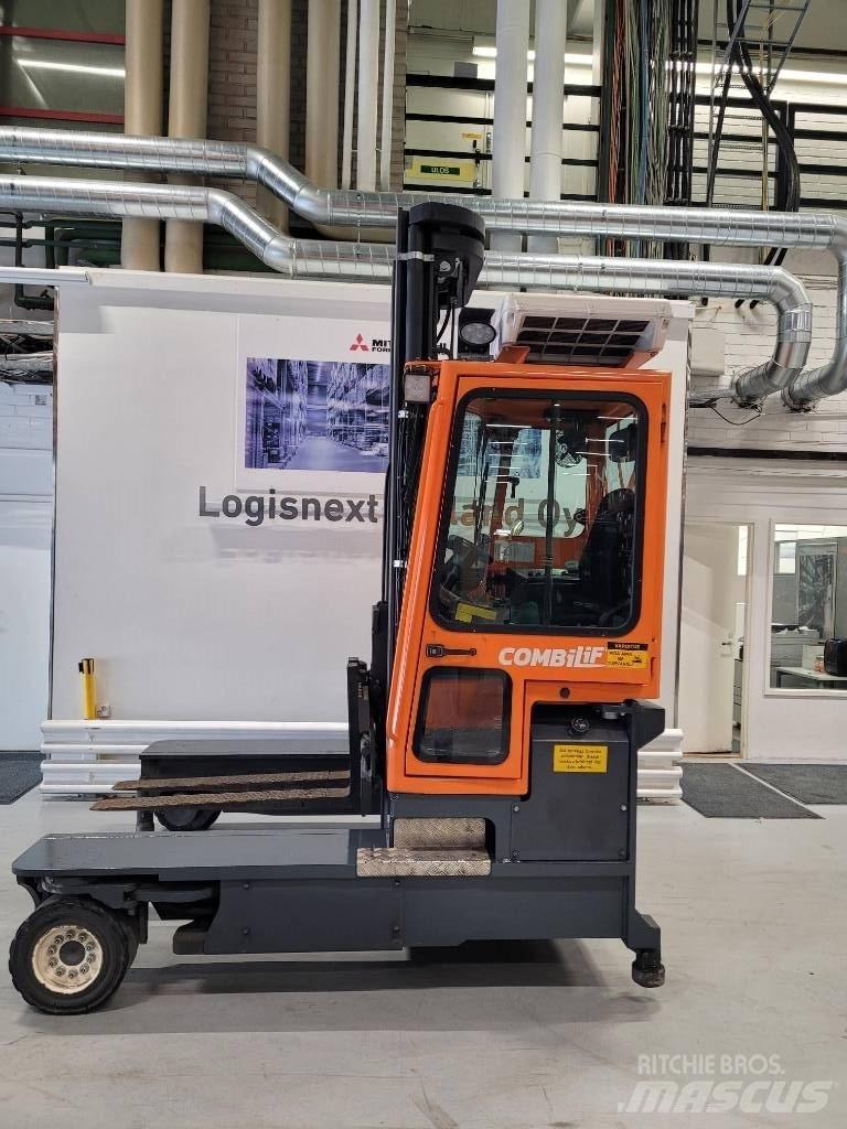 Combilift C 4000 4 cestné vysokozdvižné vozíky