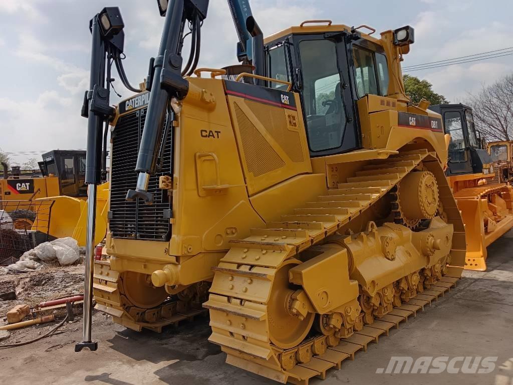CAT D 8 T Pásové dozéry