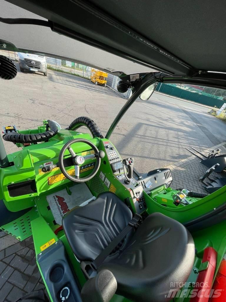 Avant 860 i Kolesové nakladače