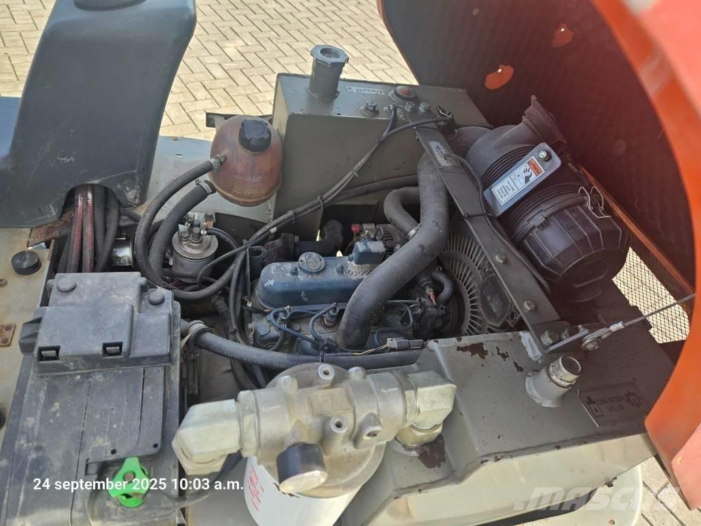 Ausa D 120 AH G Stavebné sklápače