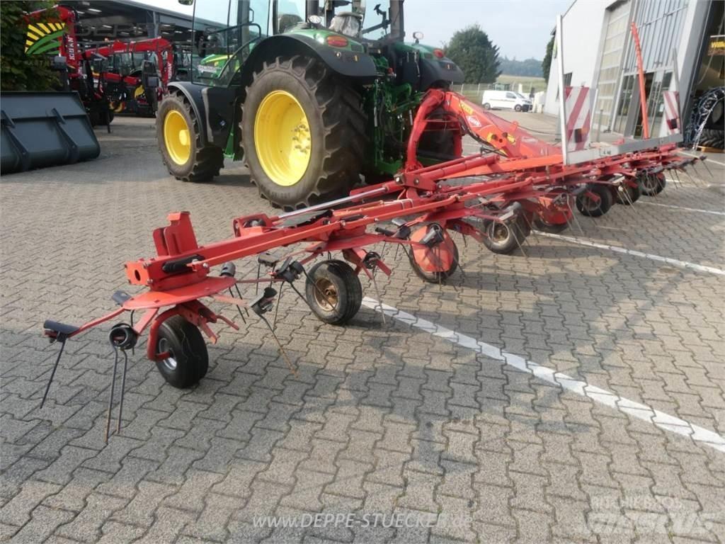 Kuhn GF 8702 Obracače a zhrabovače sena