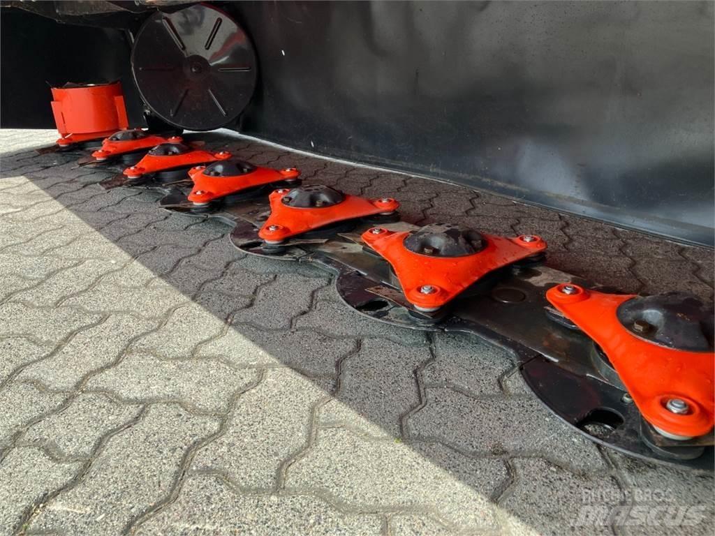 Kubota DM4032 Žací stroj-kondicionér