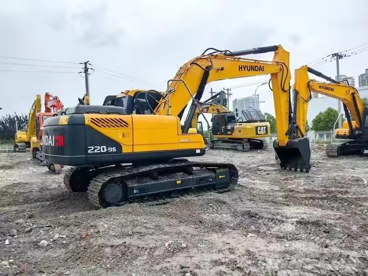 Hyundai 220-9S Pásové rýpadlá
