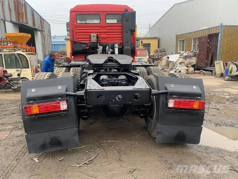 Shacman F3000 6X4 Ťahače