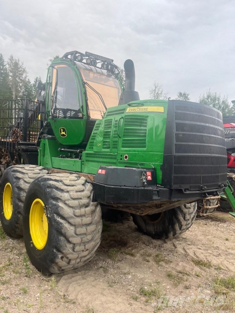 John Deere 1910G Lesné traktory