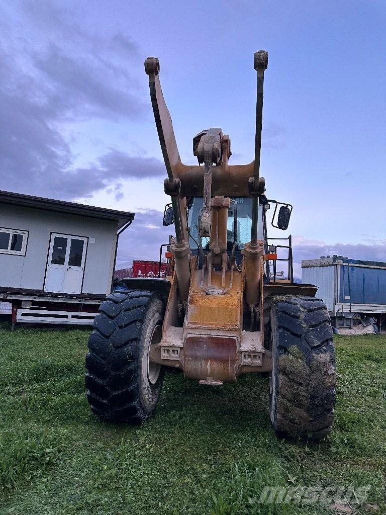 CAT 972 G II Kolesové nakladače
