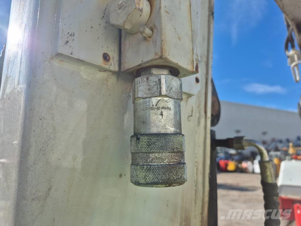 Takeuchi TB 280 FR Pásové rýpadlá