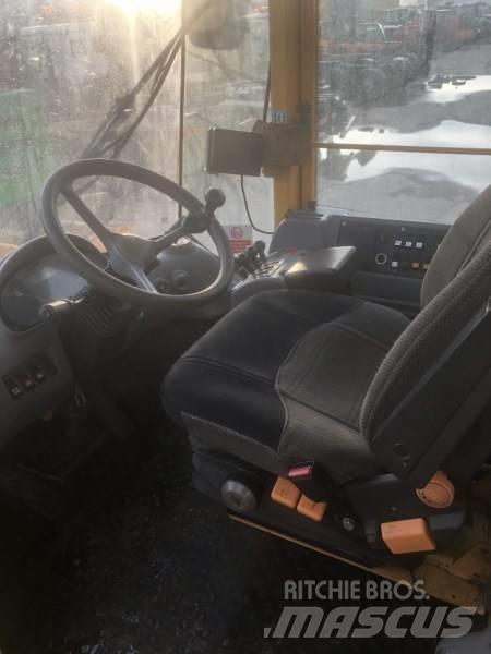 Volvo L 110 E Kolesové nakladače