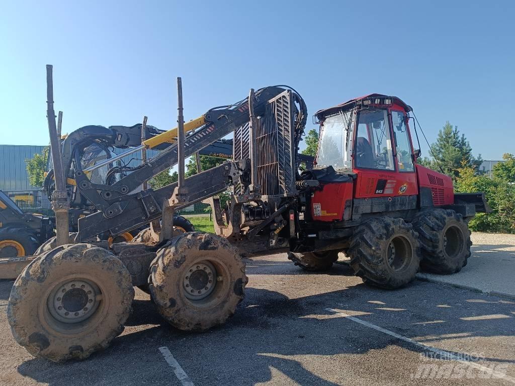 Komatsu KOMATSU 845 Lesné traktory