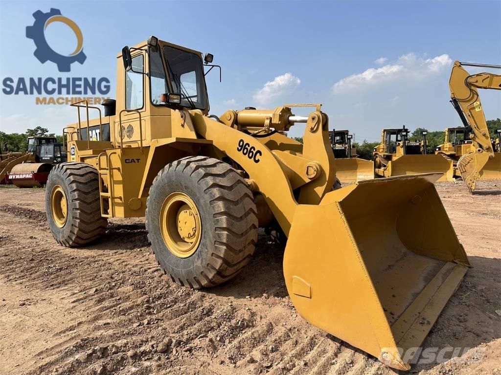 CAT 966 C Kolesové nakladače