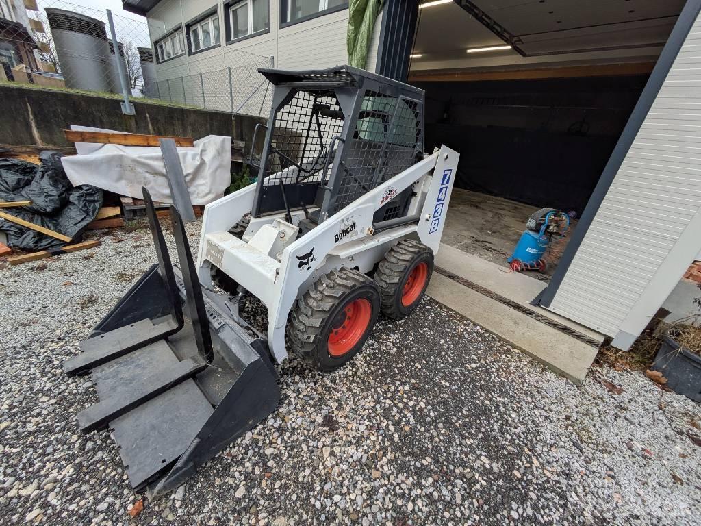 Bobcat 743 B Šmykom riadené nakladače