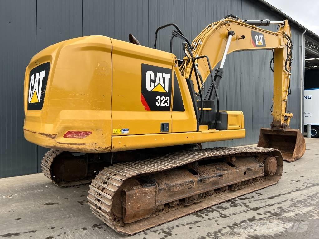 CAT 323 07A Pásové rýpadlá