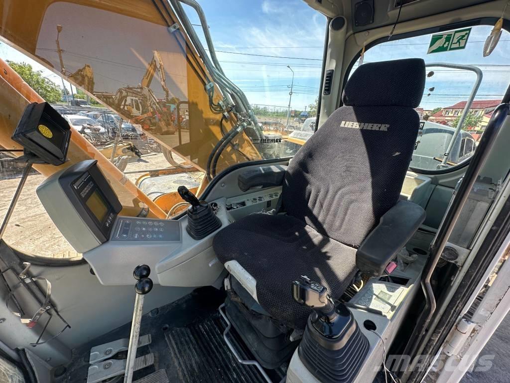 Liebherr R 906 LC Pásové rýpadlá
