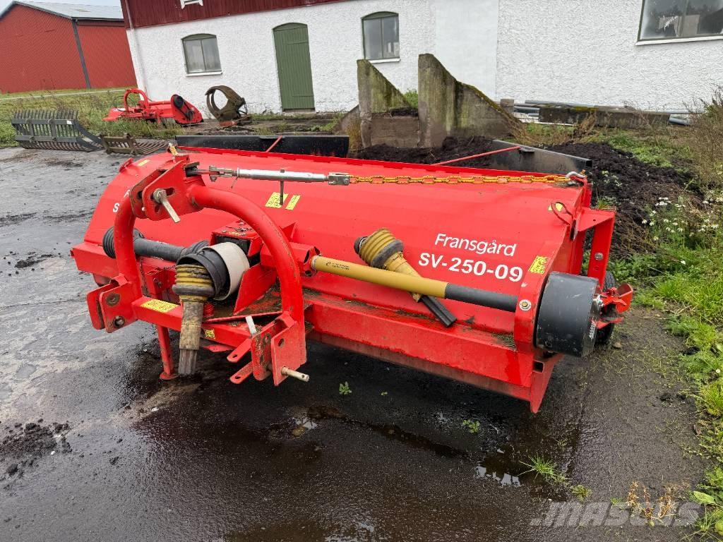 Fransgård SV 250-09 Obracače a zhrabovače sena