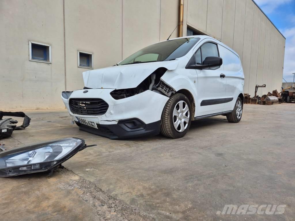 Ford Courier Skriňová nadstavba