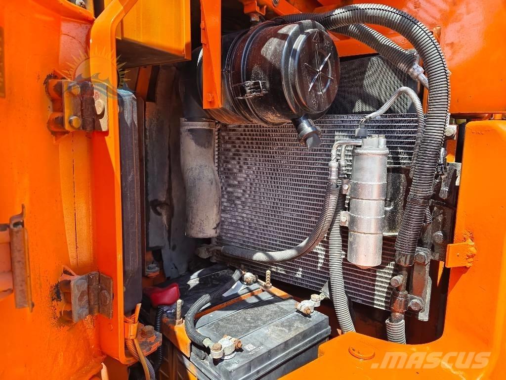 Hitachi ZX 75 Midi rýpadlá 7 t - 12 t