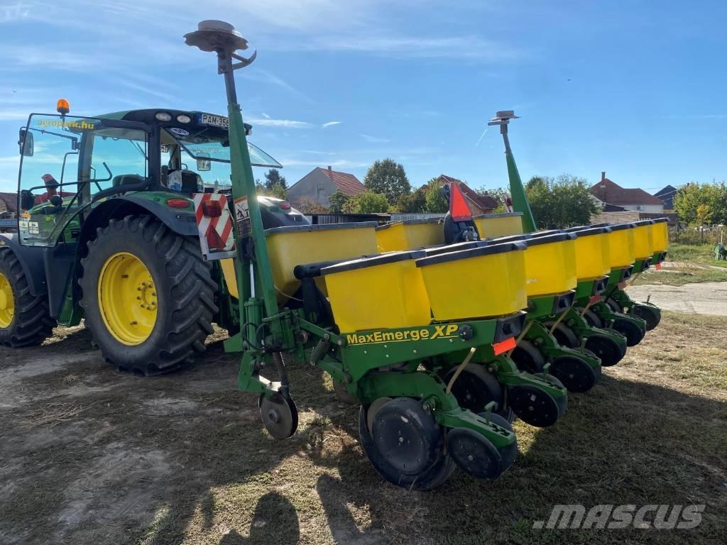 John Deere 1750 Sadiace stroje