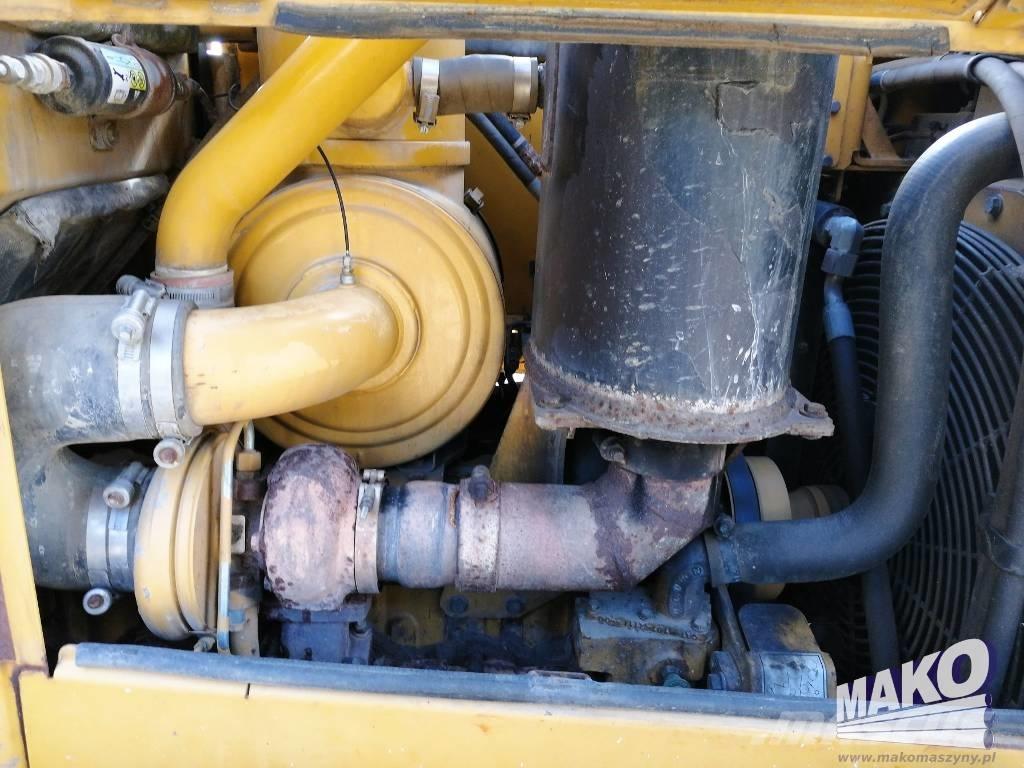 CAT D 6 N LGP Pásové dozéry