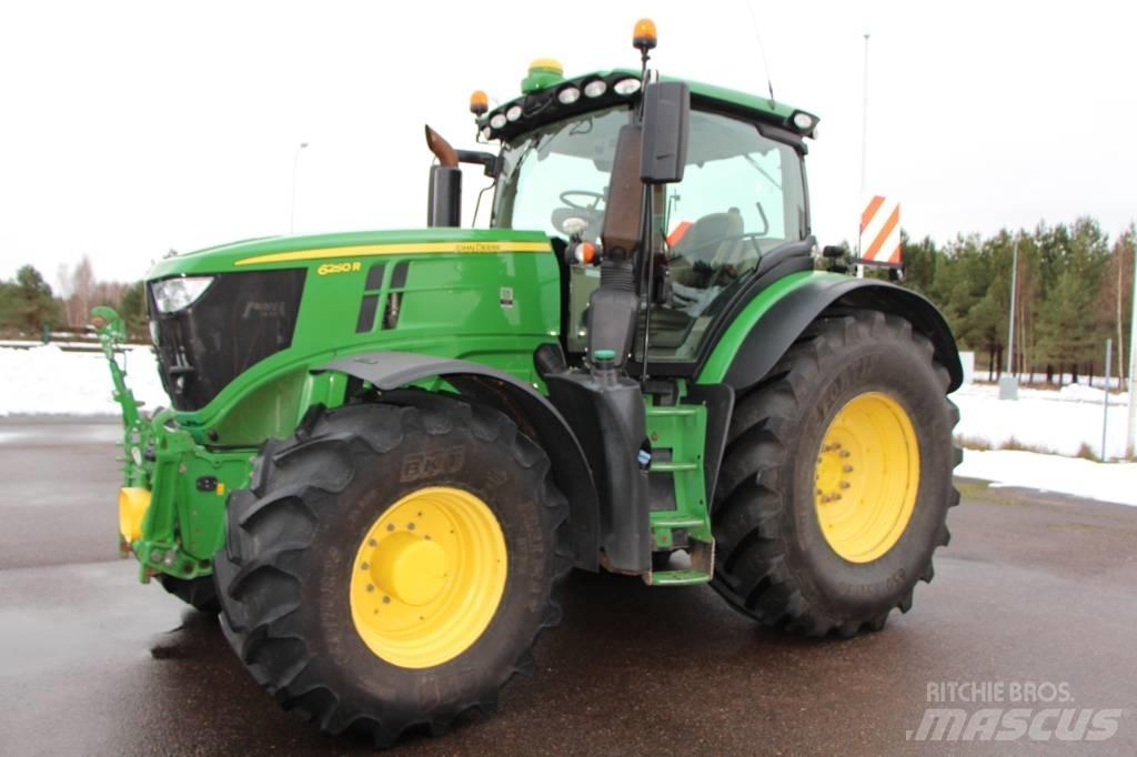 John Deere 6250 R Traktory