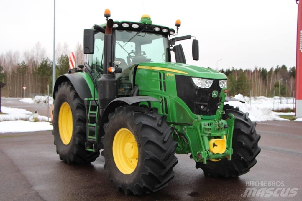 John Deere 6250 R Traktory
