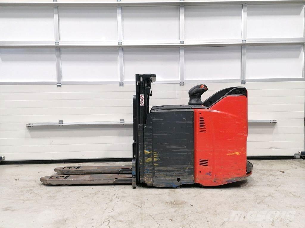 Linde D12 SP Ručne vedené vysokozdvižné vozíky