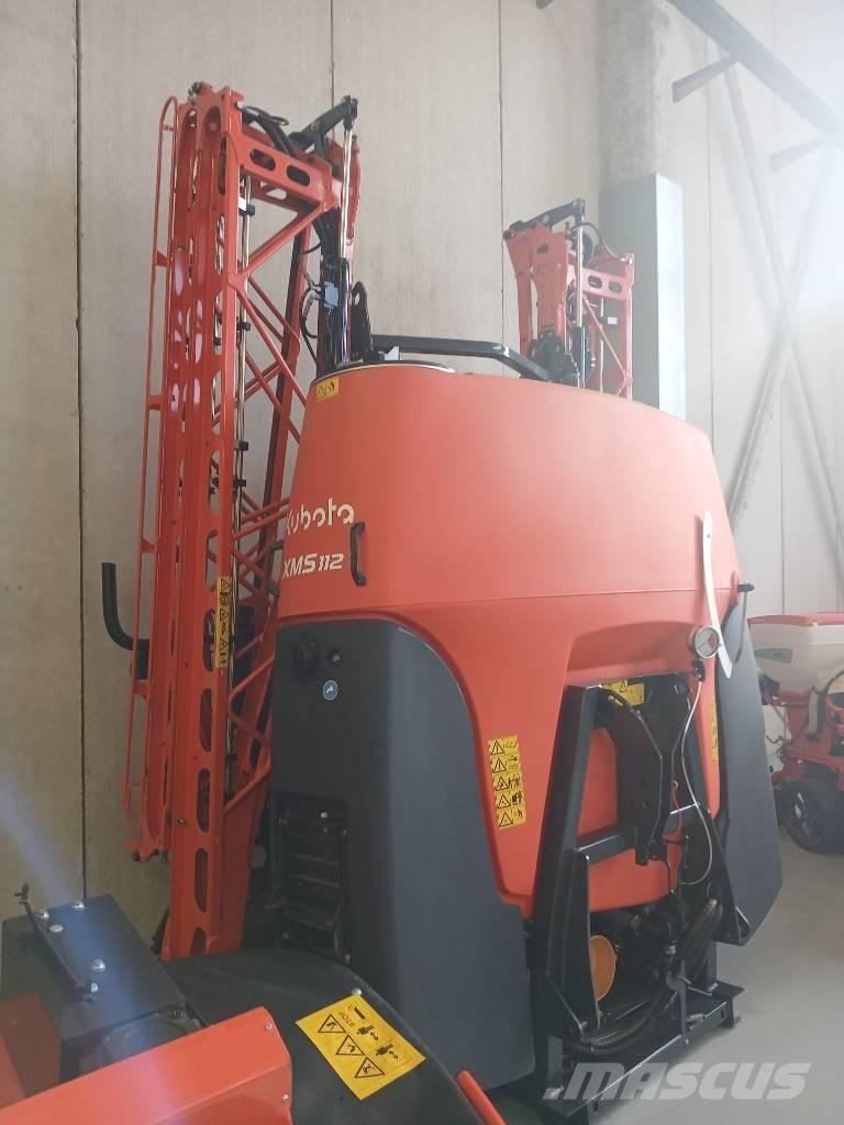 Kubota XMS112 Nesené postrekovače