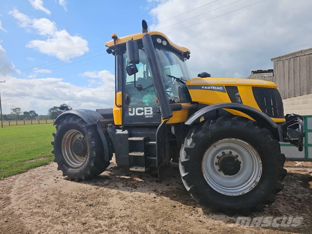 JCB Fastrac 3200 Traktory