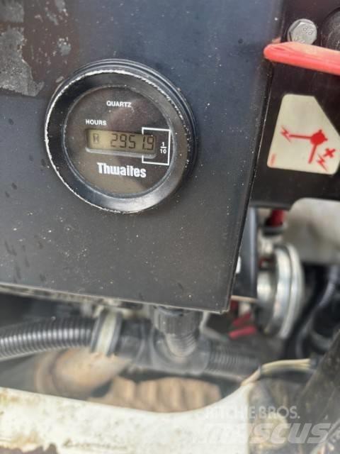 Thwaites MACH 477 Stavebné sklápače