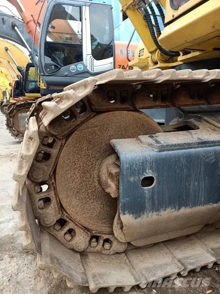 Komatsu PC400-7 Pásové rýpadlá