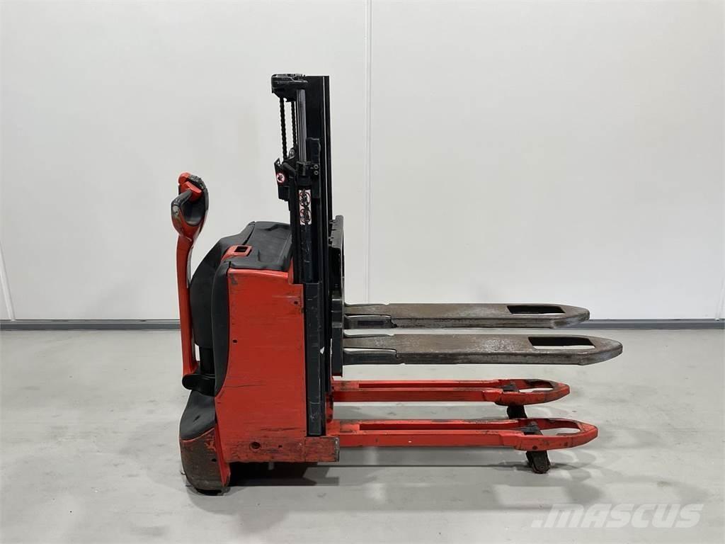 Linde D08 Samohybné vozíky