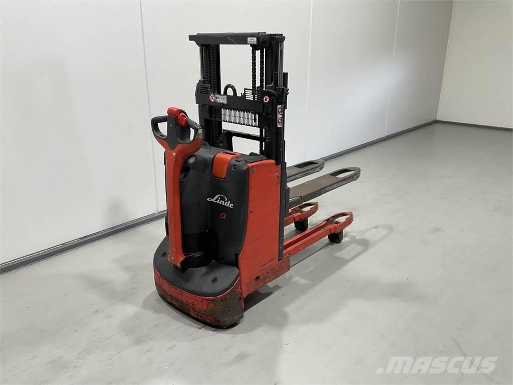 Linde D08 Samohybné vozíky