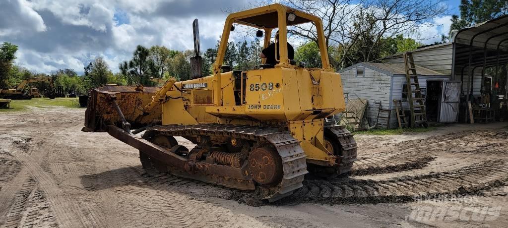 John Deere 850 B Pásové dozéry