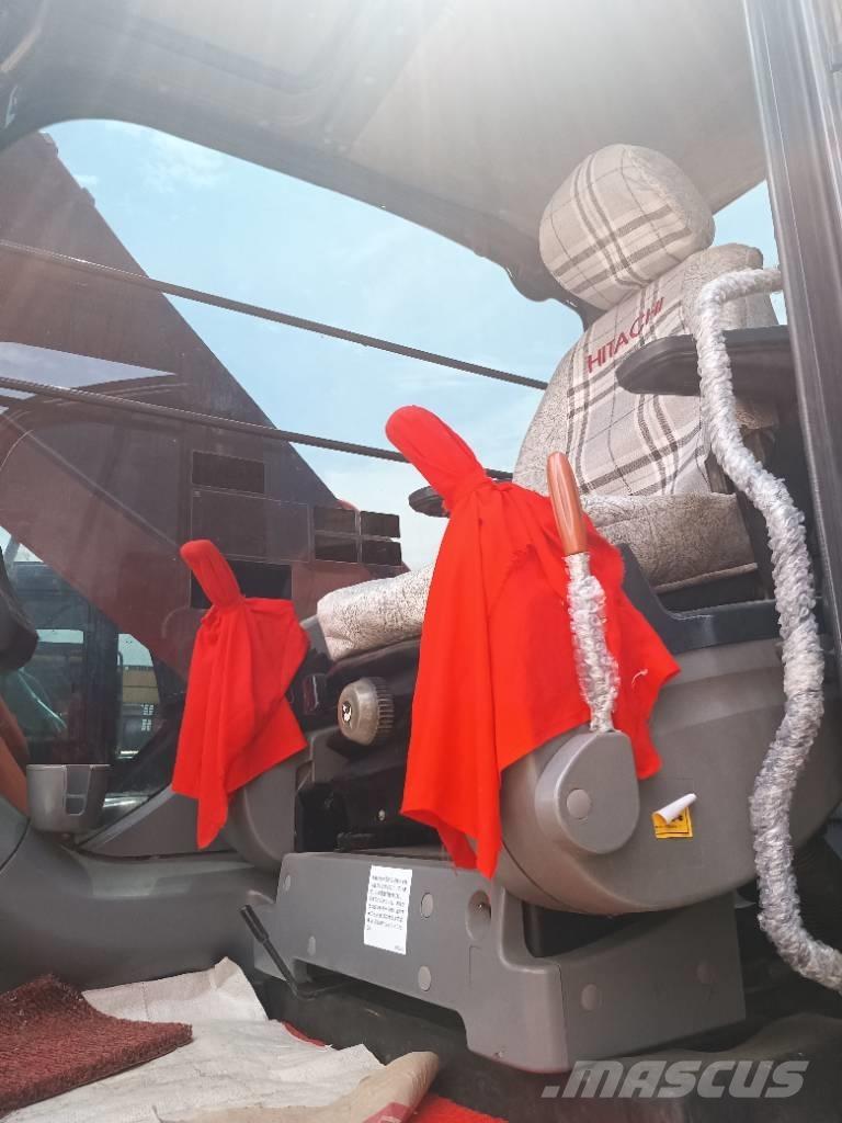 Hitachi ZX 240 Pásové rýpadlá