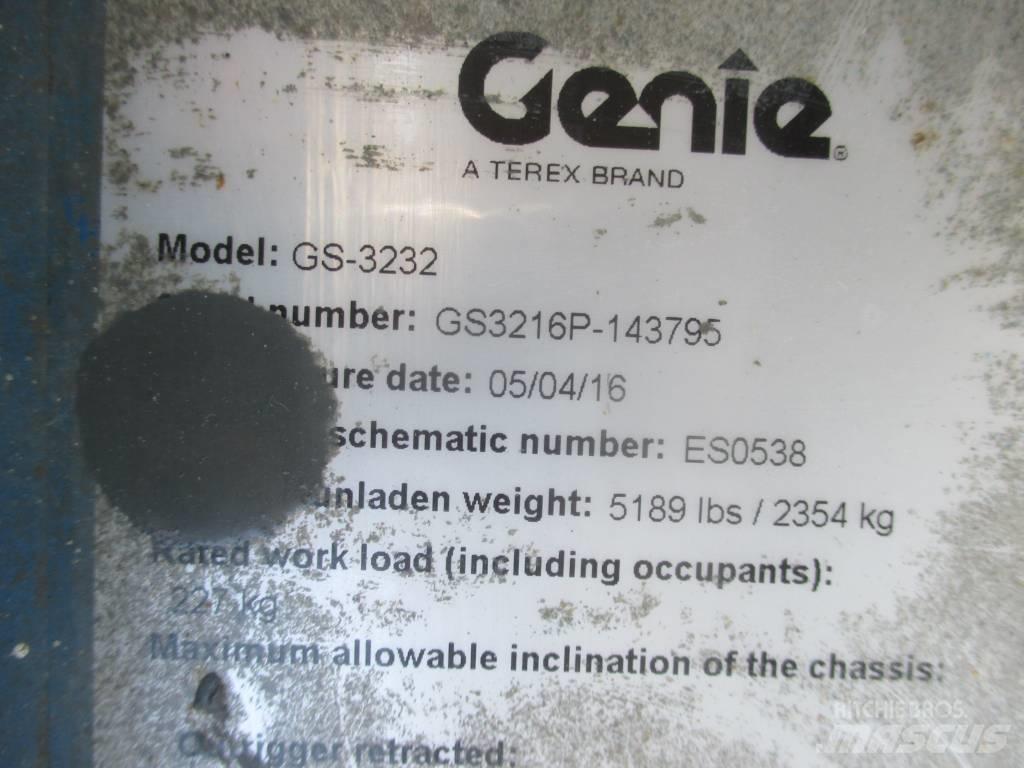 Genie GS 3232 Nožnicové zdvíhacie plošiny
