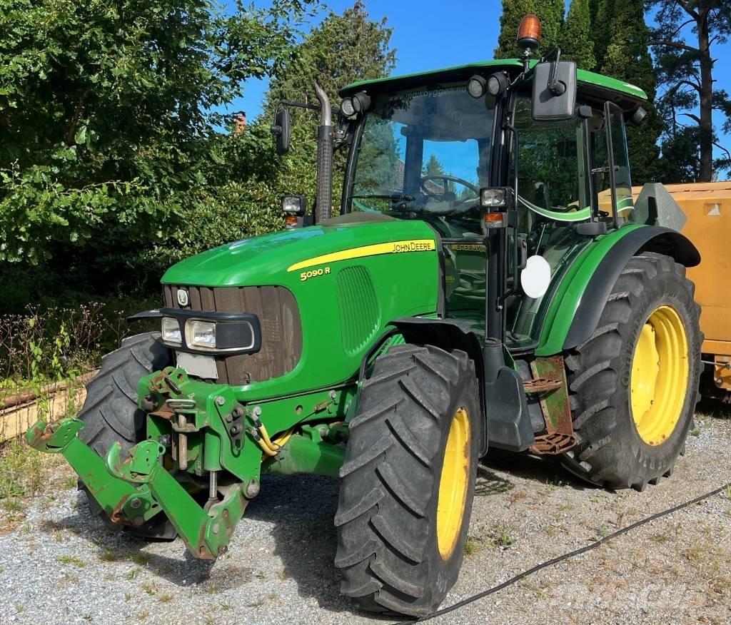 John Deere 5090 R Traktory