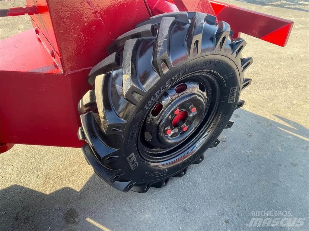 Weidemann 1302 Mininakladače